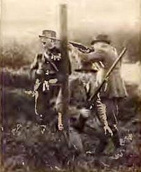 Alfred Chłapowski, ambasador polski w Paryżu, podczas polowania u prezydenta Francji Doumerguea zorganizowanego dla korpusu ...