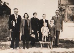 Od lewej: Edmund Purzycki, Irena Purzycka z Sentowskich, Józefa Purzycka z Chadzyńskich i teściowie Edmunda Purzyckiego, ...