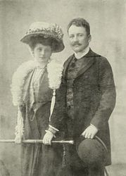 Zofia z Drogowskich Buchowska
z mężem
Stanisławem Buchowskim herbu Sas,
Z archiwum rodzinnego Hanny Hutten-Czapskiej