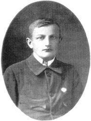 Idzi Smorawiński
17 letni harcerz
ochotnik w wojnie Polsko – Bolszewickiej 1920 r.
zaginął bez wieści
1920 r.,
Z archiwum ...