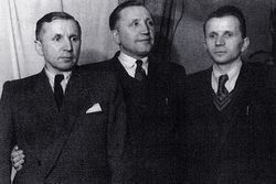 Bracia Franciszka Purzyckiego, 1949 r.
od lewej:
Stanisław Purzycki,
Aleksander Purzycki,
Kazimierz Purzycki,
Z archiwum ...