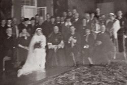 Ślub w Poznaniu
Gustawa Potworowskiego h. Dębno
z
Anną Szuyską h. Pogoń Ruska, 12.10.1937 r., 
z arch. rodz. Andrzeja ...