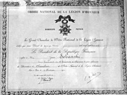 Dyplom nadania orderu Legii Honorowej
Janowi Sobańskiemu h. Junosza, z arch. rodz. Andrzeja Bnińskiego