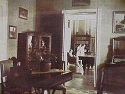 Marcinkowice, pow. nowosądecki, wnętrze pałacu Stanisława Morawskiego po 1921 roku, z arch. rodz. Małgorzaty Morawskiej